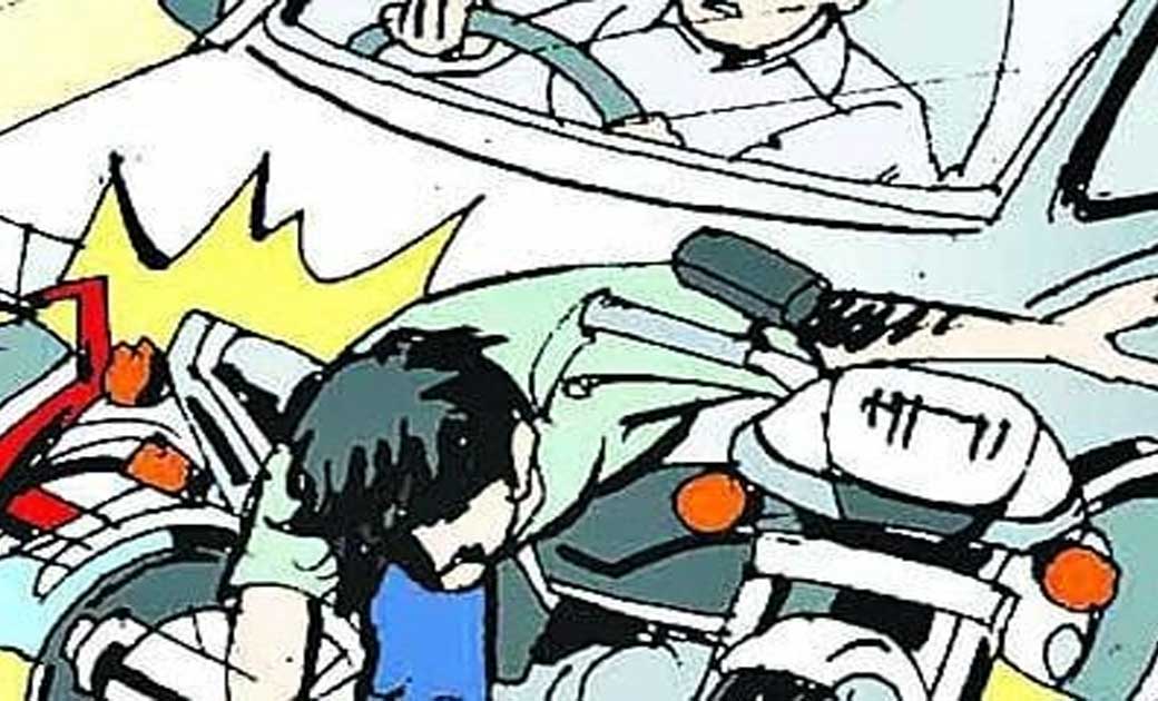 महासमुंद : कार के ठोकर से बाइक सवार को लगी गम्भीर चोट, मामला दर्ज