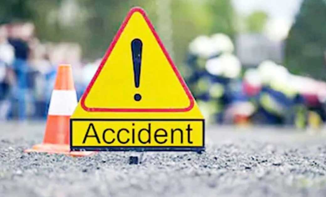 बागबाहरा : अज्ञात वाहन को ठोकर मारने पर ट्रक वाहन क्षतिग्रस्... - CG Sandesh