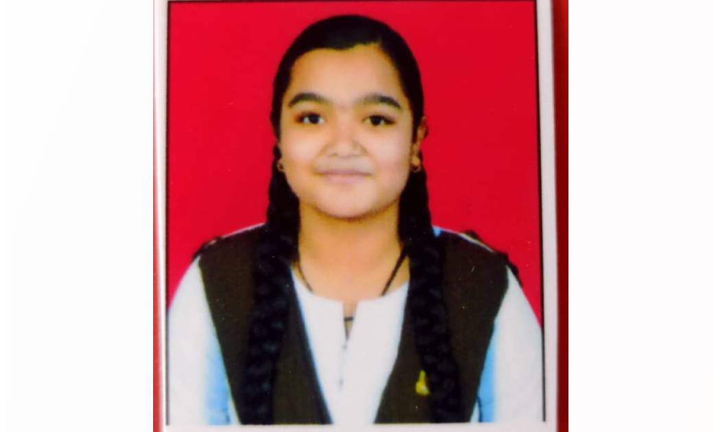 सरस्वती शिशु मंदिर में कक्षा 12 वीं में अध्ययनरत तेजस्विनी श... - CG Sandesh