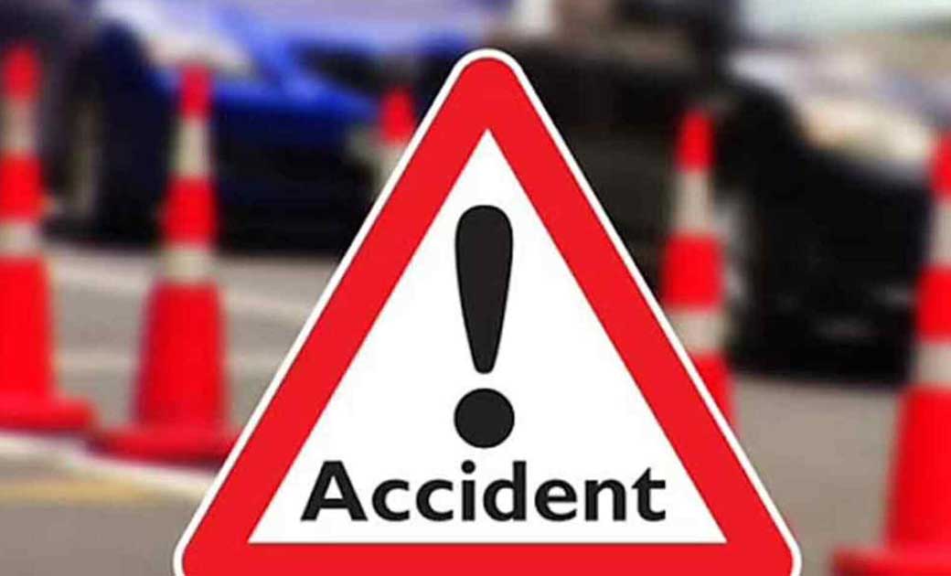 बसना : साइड में खड़ी वाहन को ट्रक ने मारी ठोकर, वाहन क्षतिग्रस्त होने पर मामला दर्ज.