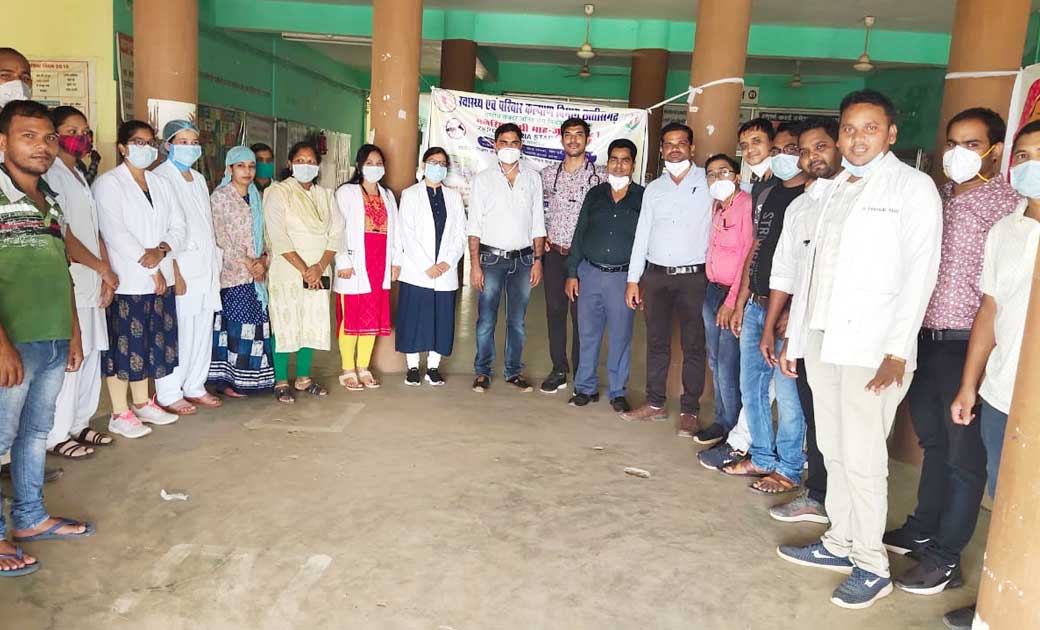 सामुदायिक स्वास्थ्य केंद्र सरायपाली में मनाया गया डॉक्टर्स-ड... - CG Sandesh