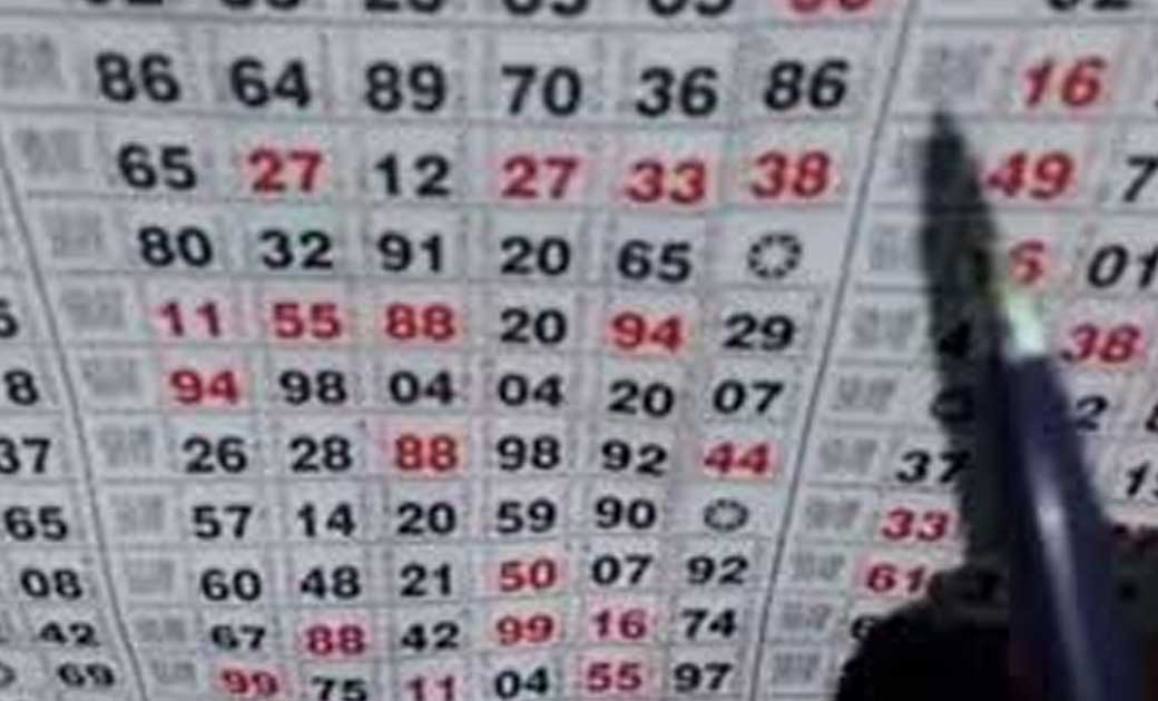 महासमुंद : पैसे का दांव लगाकर सट्टा पट्टी खेलने वाले 04 सटोरियों को पकड़ा गया.