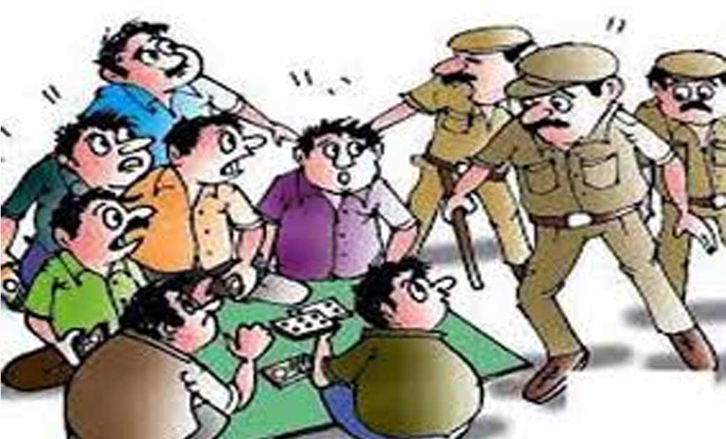 बागबाहरा : तीन जुआडियों पर कार्यवाही, 15 हजार जप्त - CG Sandesh