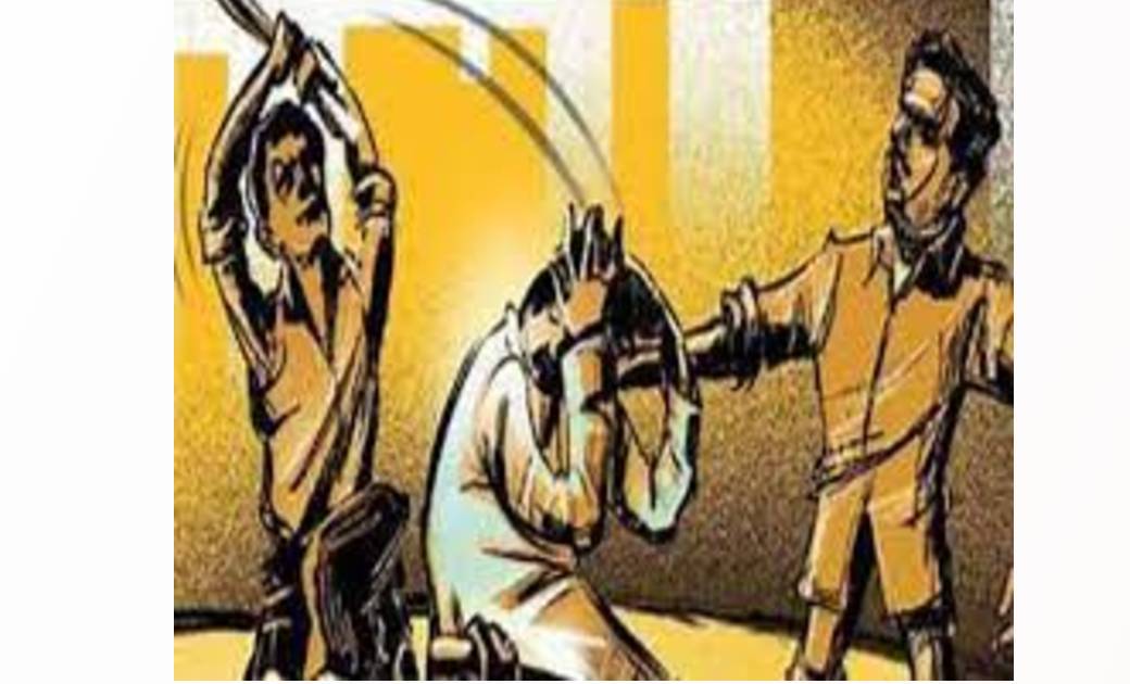 पिथौरा : मोटरसायकल से सांकरा जा रहे व्यक्ति की रास्ते में दो... - CG Sandesh