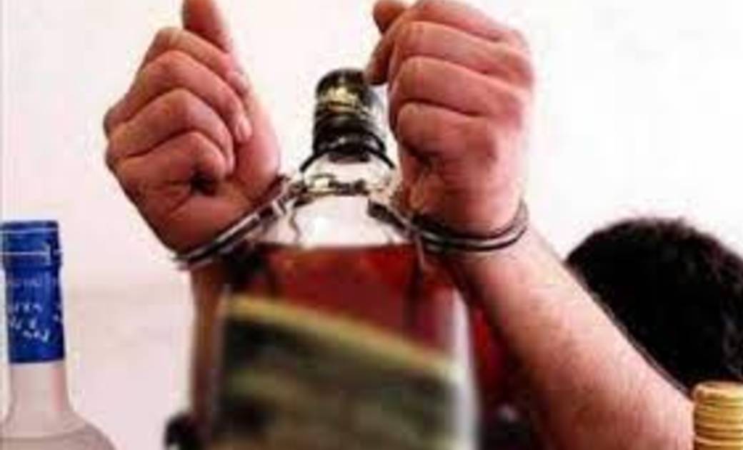 सांकरा : जेराभरन से 7 लीटर महुआ शराब जप्त. - CG Sandesh