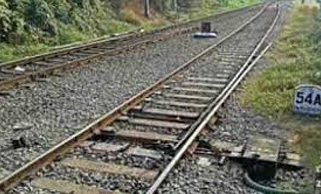 खल्लारी: ट्रेन से कटकर एक अज्ञात व्यक्ति की मौत - CG Sandesh