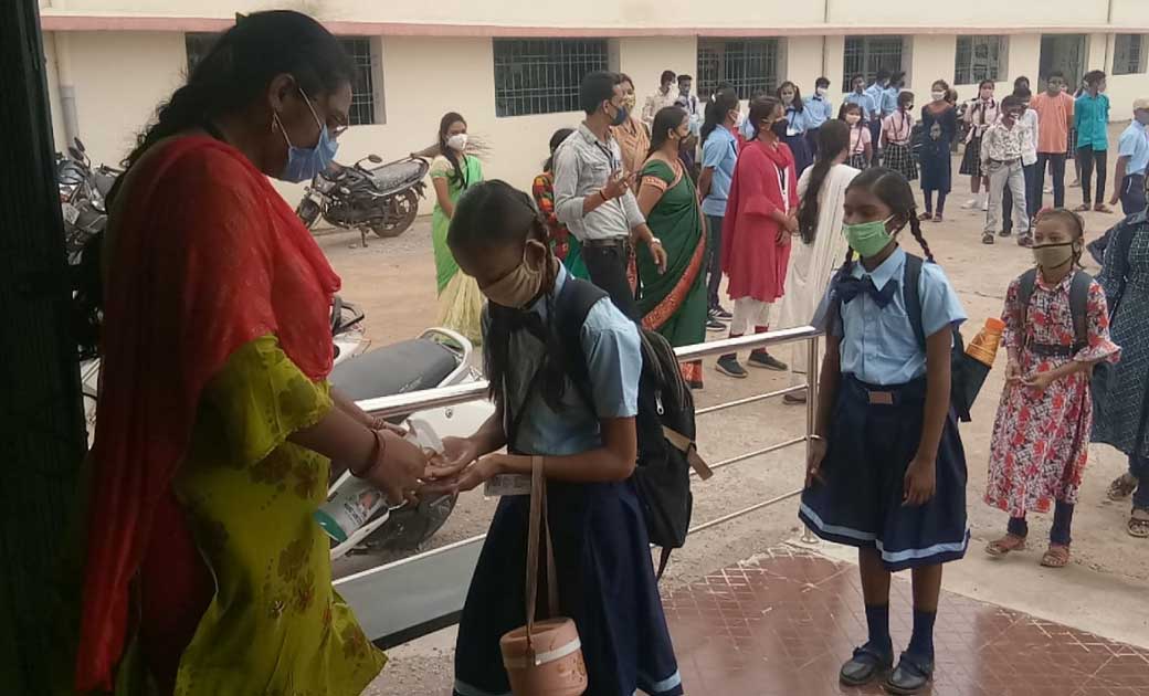 लगभग 16 महीने बाद 2 अगस्त से खुलेंगी स्कूल, स्कूल खोलने के स... - CG Sandesh
