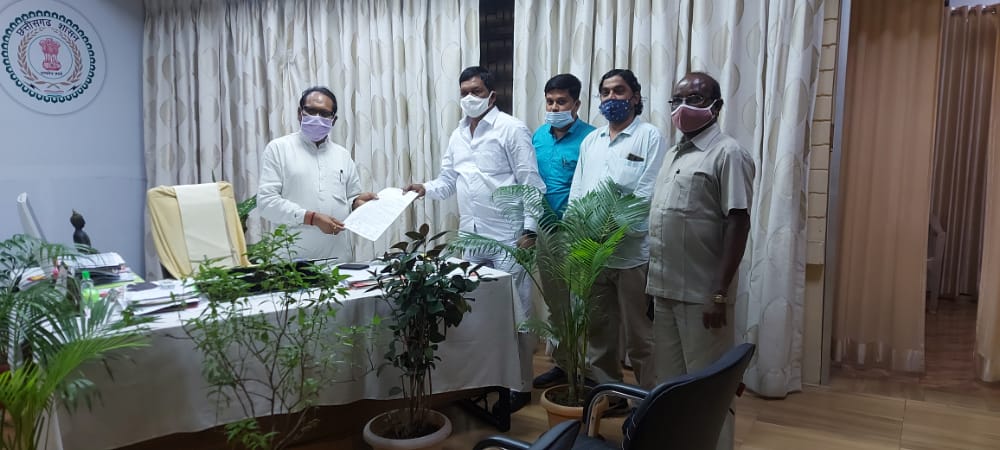 सरायपाली विधायक किस्मत लाल नंद  ने आई पी कश्यप को विकास खंड ... - CG Sandesh