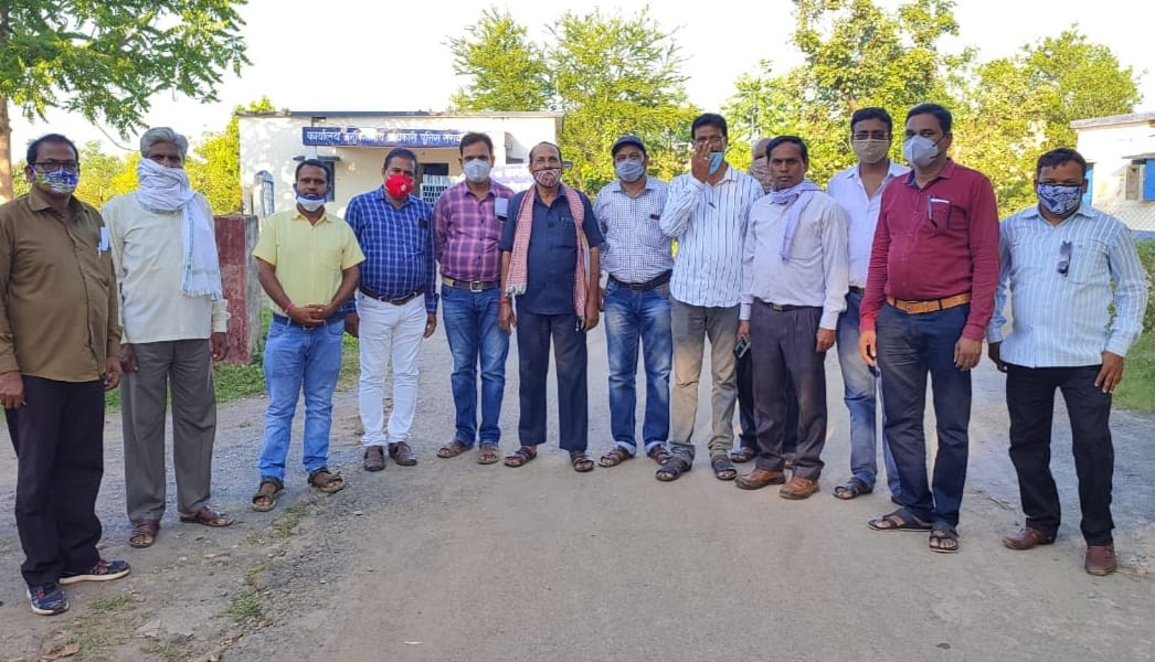 सरायपाली : बीईओ हटाने के मुद्दे को लेकर विकासखंड के सारे स्क... - CG Sandesh