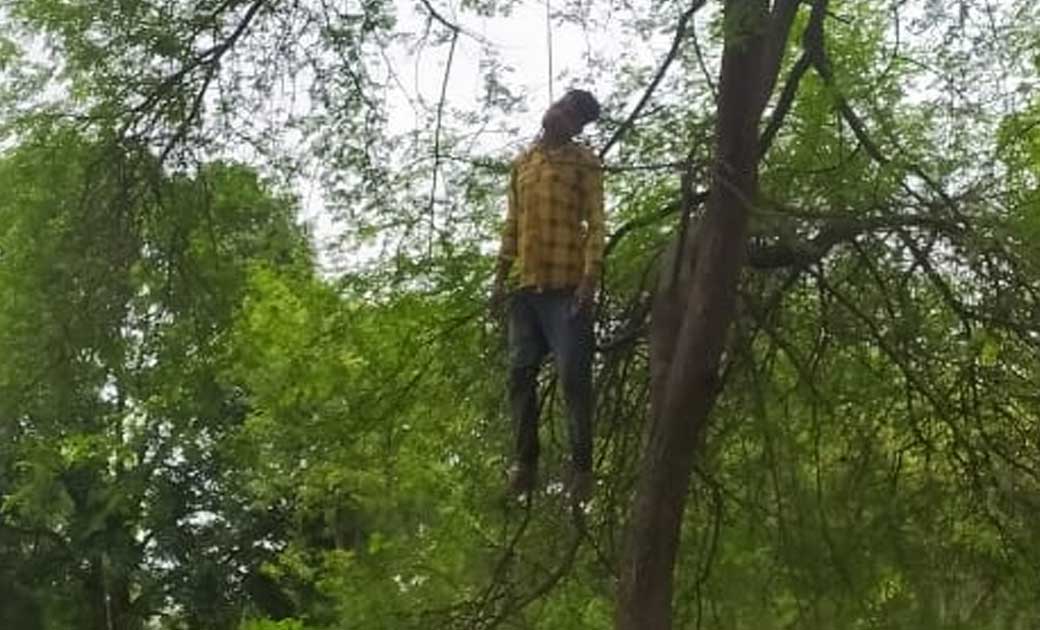 बसना : नशे के हालत में 23 वर्षीय युवक ने लगाई फांसी   - CG Sandesh