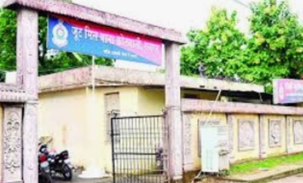 लूटपाट के आरोप में आरोपित बालक को पुलिस ने लिया अभिरक्षा में… अपचारी बालक ने अपने साथी के साथ मिलकर आइसक्रीम वाले को प्लास्टिक की पिस्टल दिखाकर किया था लूटपाट...