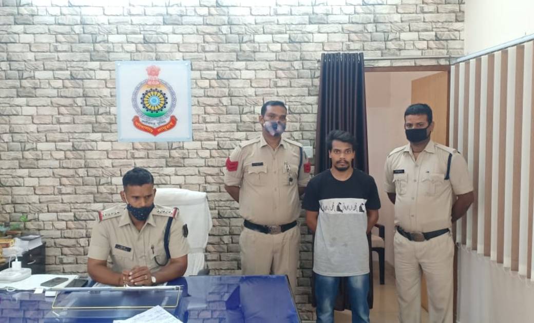 दुष्कर्म, छेड़खानी तथा फोटो वायरल कर ब्लेकमेलिंग के मामलों के 5 आरोपी गिरफ्तार...