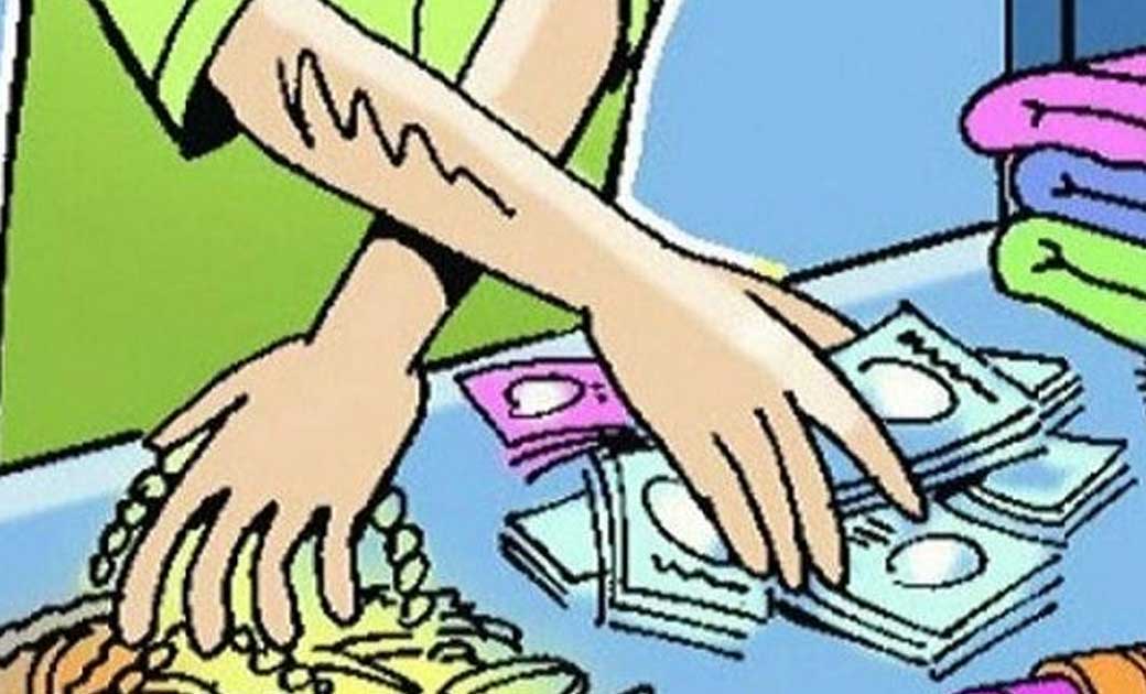 पिथौरा : दुकान का शटर का ताला तोडकर नगदी रकम, सोना, चांदी चो... - CG Sandesh