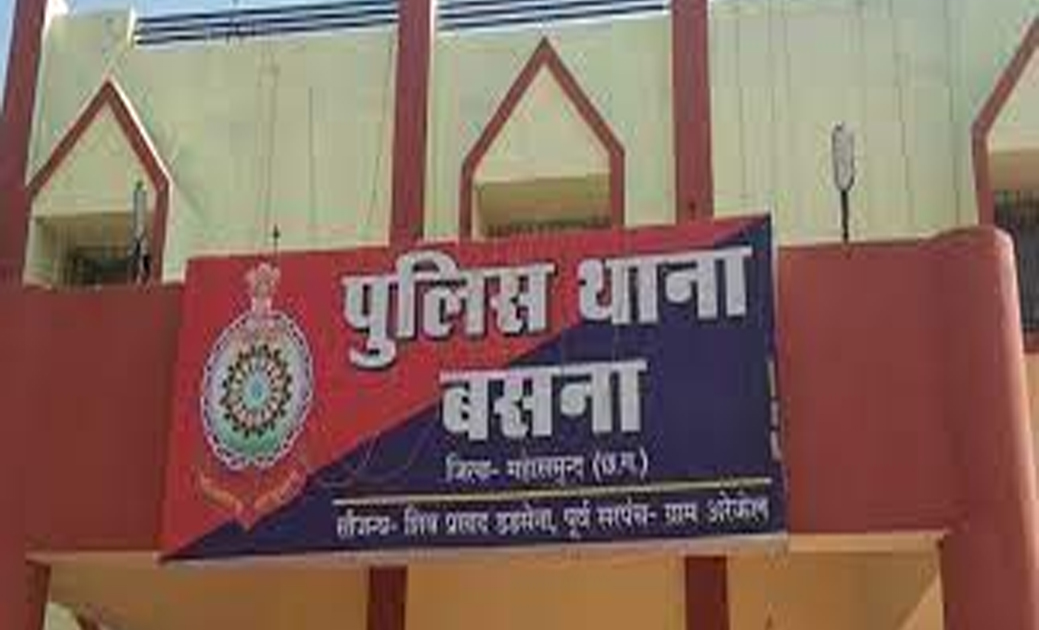 बसना : पलसापाली बेरियर के पास से 10 किलो गांजा के साथ तीन गिरफ्तार.