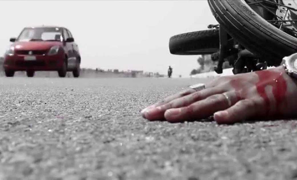 बसना : तेज रफ्तार मोटर साइकल ने पीछे से मारी ठोकर, एक की मौत.