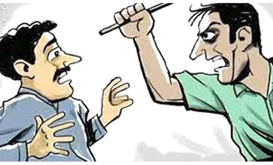 खल्लारी : पीडब्ल्यूडी रोड पर खडा हुं तुम कौन होते हो मना करन... - CG Sandesh