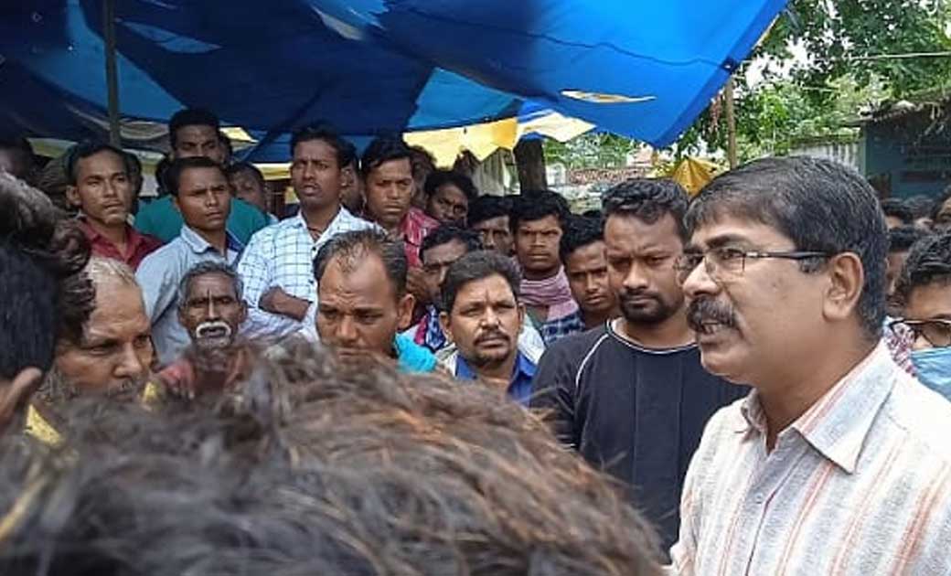 बसना : 4 घंटे बंद रखने के बाद वापस खुली सब्जी दुकाने.  - CG Sandesh