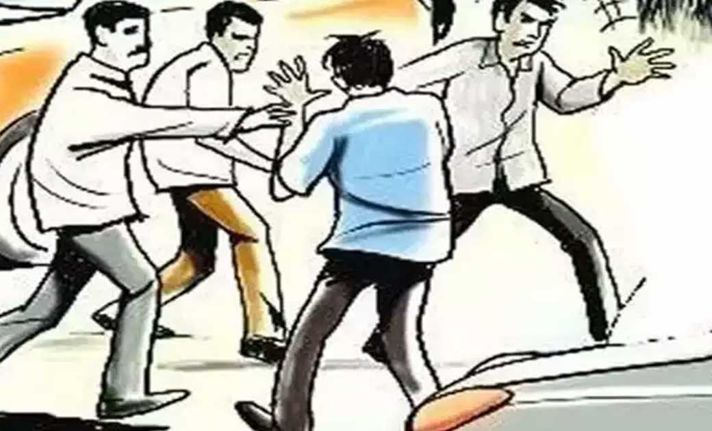 सरायपाली : दारू बेचने के नाम से हमारे उपर शिकायत किये हो कहकर पति पत्नी से मारपीट, मामला दर्ज.