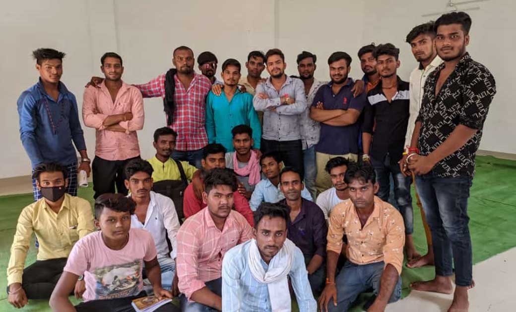 भीम रेजिमेंट बैठक में विभिन्न प्रकार की मुद्दों को लेकर हुआ ... - CG Sandesh