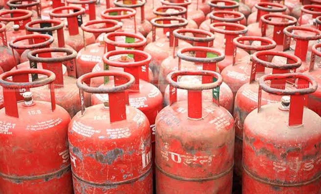 गैस सिलेंडर पर सब्सिडी मिल रही है या नहीं,  घर बैठे आसानी से... - CG Sandesh