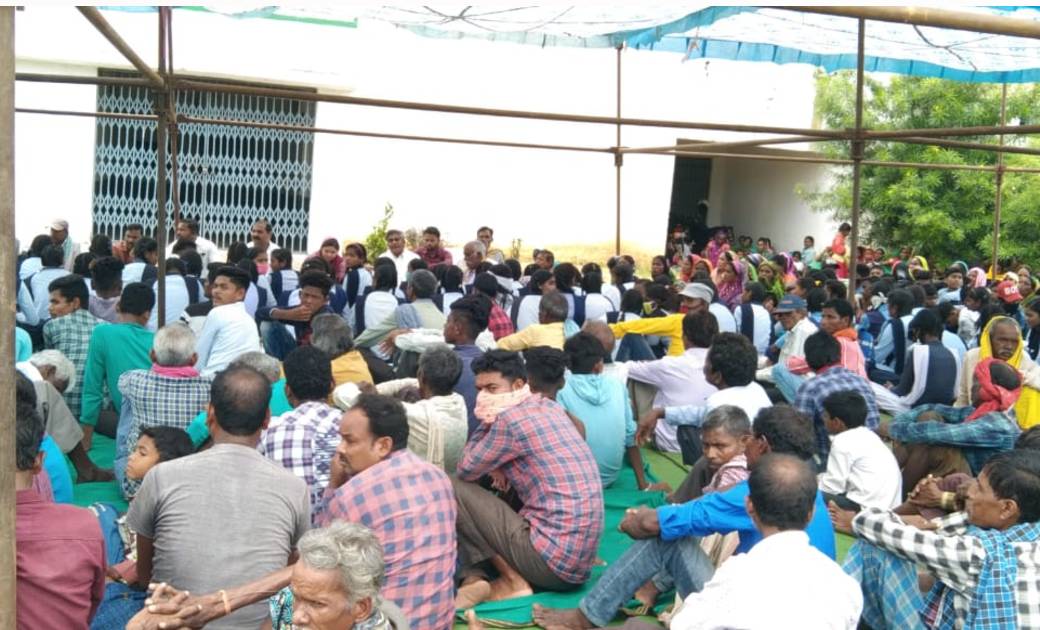 बागबाहरा ब्लॉक के ग्राम पंचायत बोकरामुडा हाई स्कूल में शिक्ष... - CG Sandesh