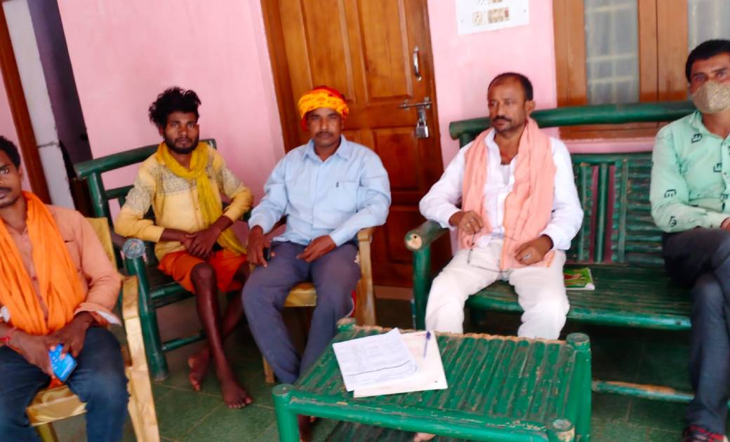 शिवसेना प्रदेश महासचिव ने आमाबेड़ा क्षेत्र में बैठक कर कार्यकर्ताओं की टीम बनाने हेतु किया निर्देशित