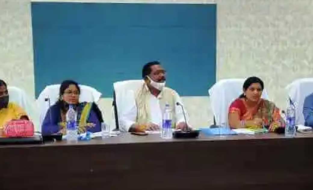 संचार एवं सकर्म समिति की बैठक में निर्माण कार्यों की समीक्षा