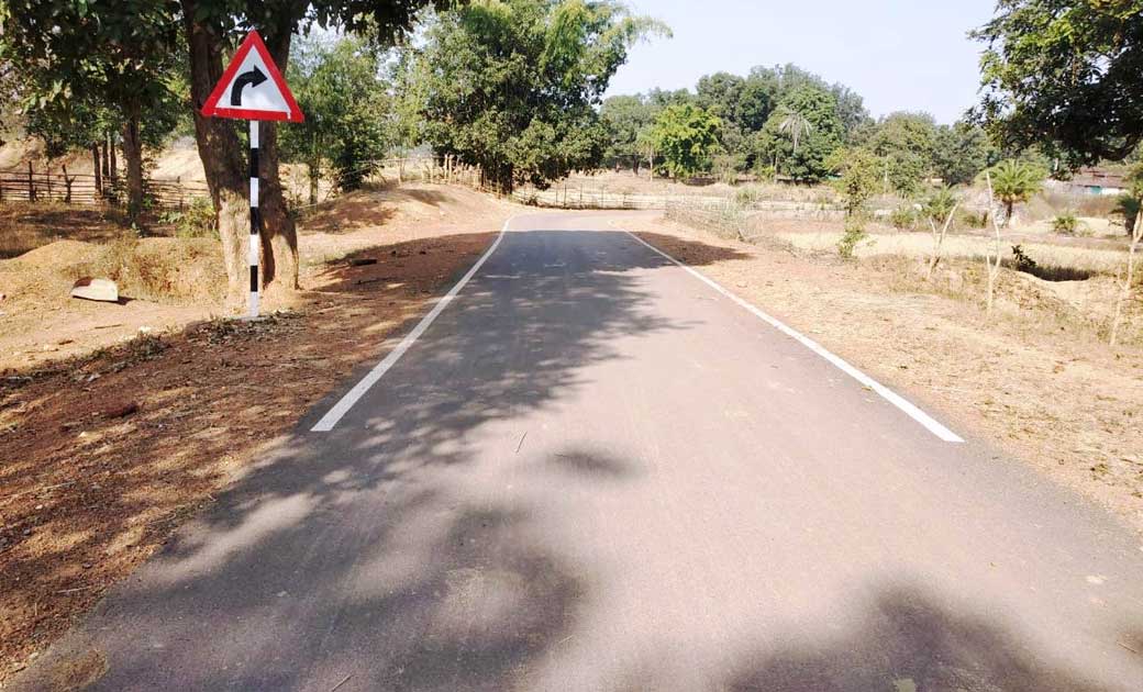 पहुंचविहीन बसाहटों में सड़क बनने से शिक्षा, स्वास्थ्य और व्यापार से सीधे जुड़ने लगे ग्रामीण