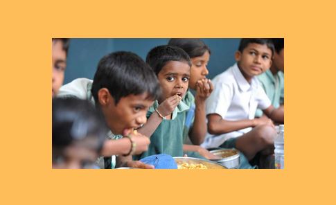 अलग कमरे में रखने पड़ते हैं बर्तन ताकि ऊंची जाती के बच्चों क... - CG Sandesh