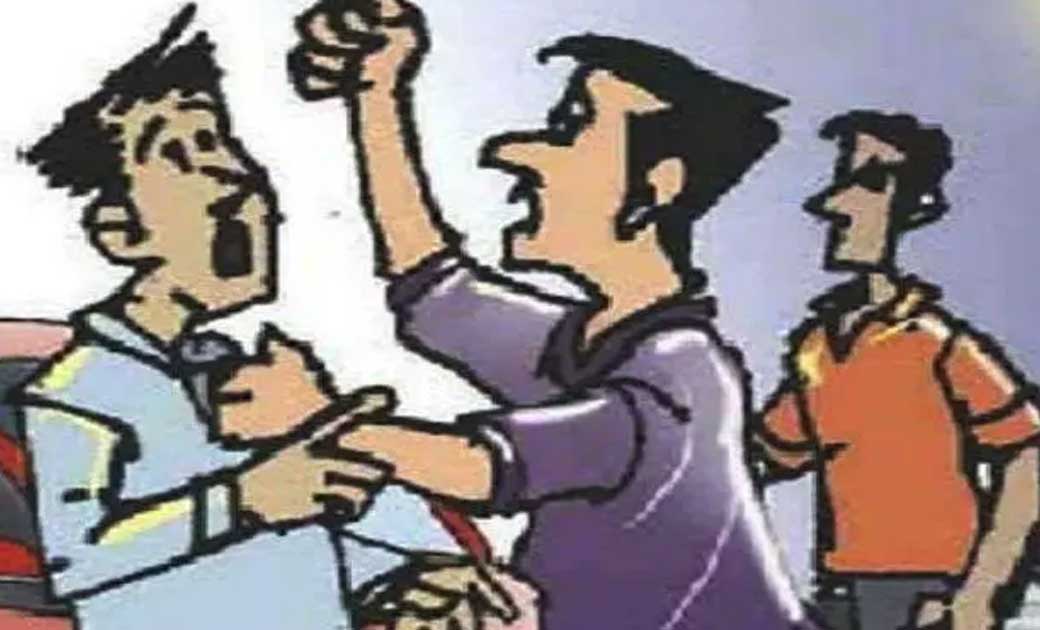 पिथौरा : गणेश पंडाल में शराब पीकर डांस करने से मना करने पर मारपीट, मामला दर्ज.