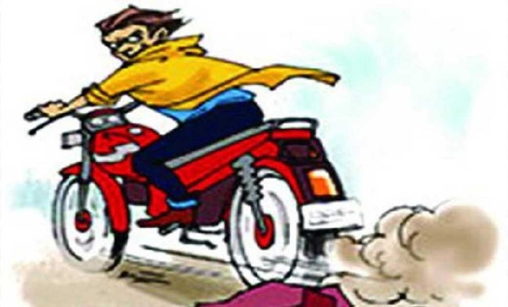 पिथौरा : डांस प्रोग्राम देखने गये व्यक्ति का मोटर सायकल चोरी, मामला दर्ज.
