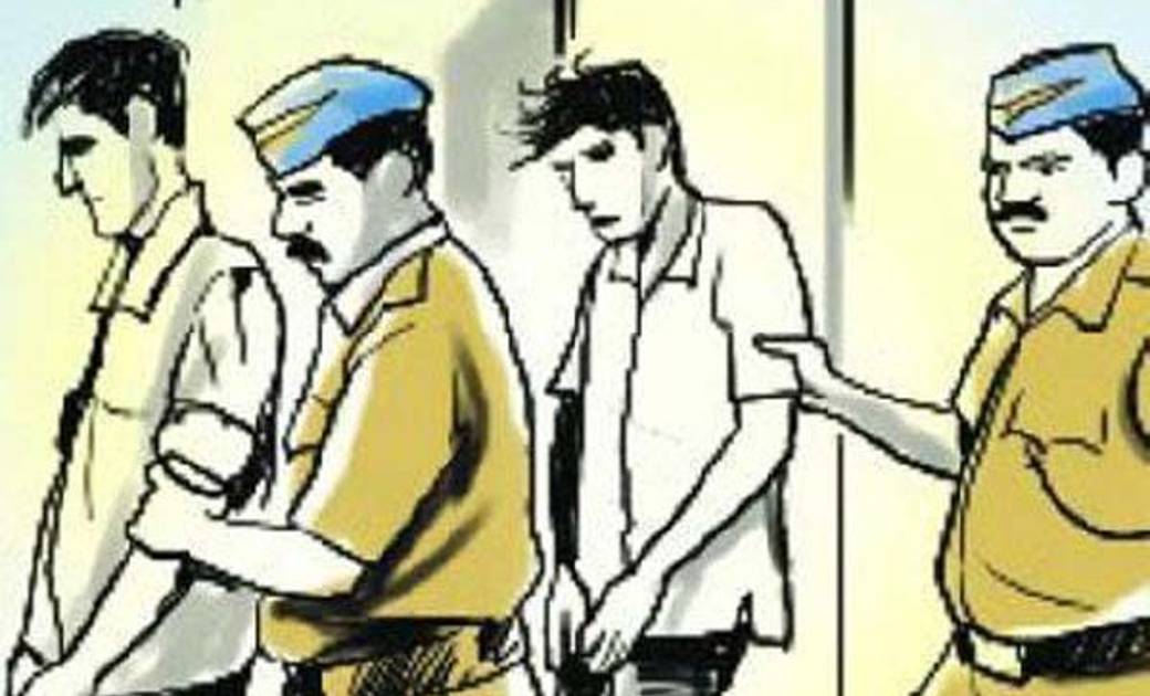 खल्लारी : 43 लीटर अवैध शराब के साथ चार गिरफ्तार. - CG Sandesh