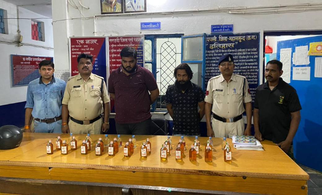 सरायपाली: टीम बनाकर ढ़ाबे में दबिस देकर पुलिस ने पकड़ा अवैध शर... - CG Sandesh