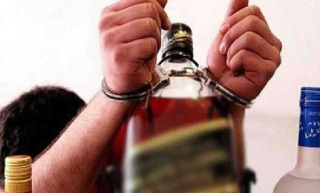 पिथौरा : ठाकुरदियाखुर्द से 07 लीटर महुआ शराब जप्त. - CG Sandesh