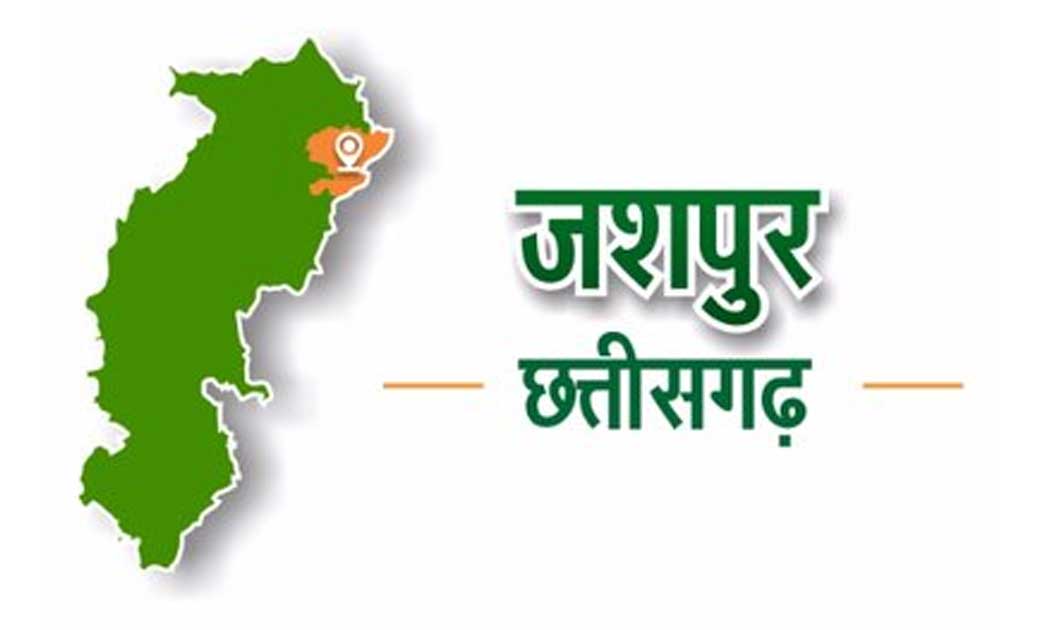 अपर कलेक्टर ने छात्र दुर्घटना बीमा योजना के अंतर्गत् पालक को सहायता राशि का चेक दिया