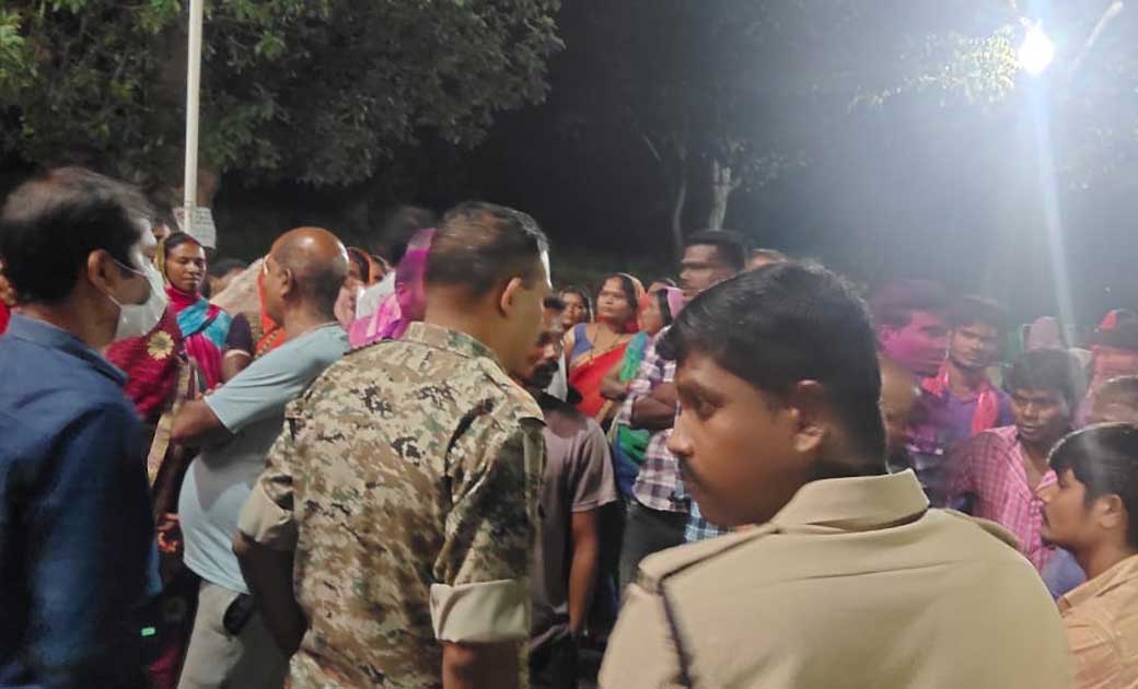 गणेश विर्सजन के दौरान अज्ञात लोगों ने ग्रामीणों के सामने लहर... - CG Sandesh