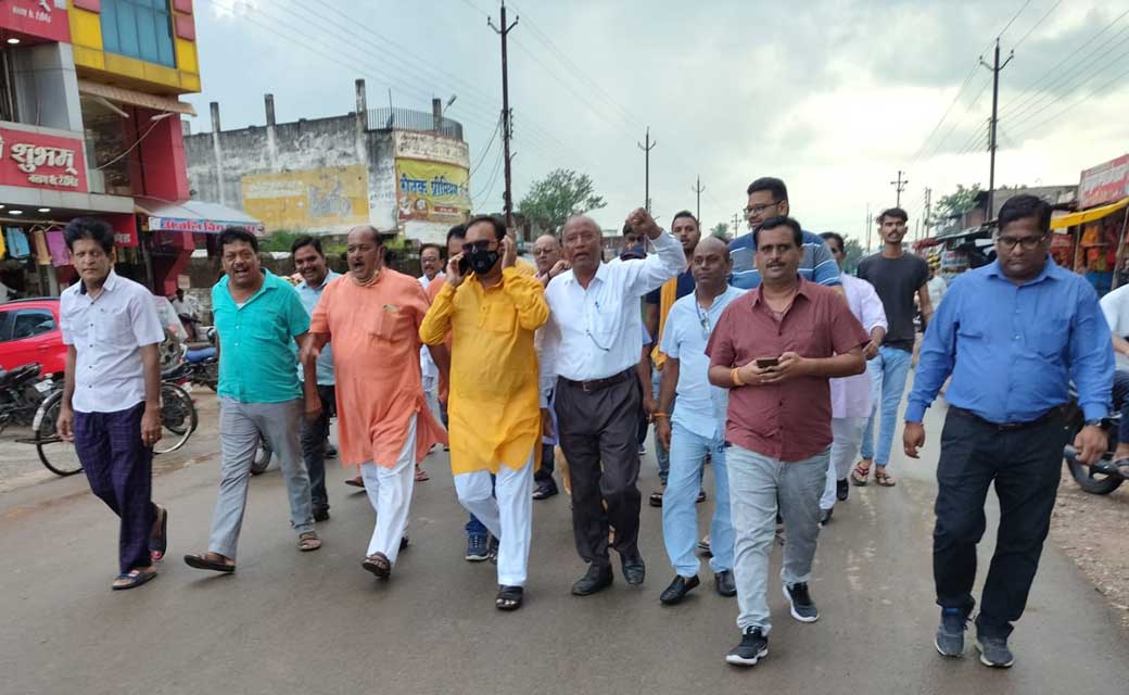 ब्राह्मण समाज के द्वारा नंद कुमार बघेल का पुतला दहन किया गया...