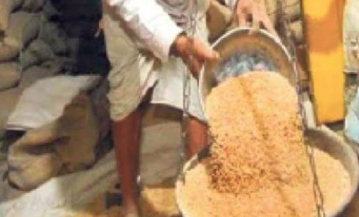 बसना : लोहडीपुर के आश्रित ग्राम पतेरापाली के ग्रामीणों को पी... - CG Sandesh