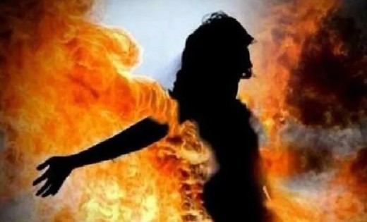 बागबाहरा : युवती ने खुद को लगाई आग, इलाज के दौरान मौत - CG Sandesh