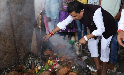 बसना : किशनपुर में प्रकट हुआ शिवलिंग, भाजपा नेता डॉ.सम्पत अग... - CG Sandesh