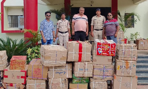 बसना : भारी मात्रा में अवैध रूप से फ़टाखा रखने वालों पर हुई क... - CG Sandesh