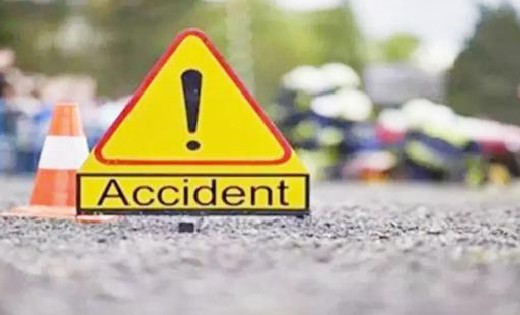 पिथौरा : अज्ञात ट्रक की ठोकर से टाटा ACE में सवार दो को लगी ... - CG Sandesh