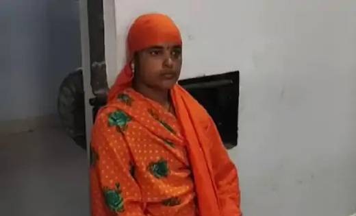छेड़खानी से परेशान महिला ने दिनदहाड़े युवक को लगाई आग ,बीच बाज... - CG Sandesh