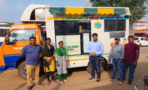अमानक मिठाइयों पर 14 दुकानों से 43 अमानक मिठाइयों को जप्त कर... - CG Sandesh