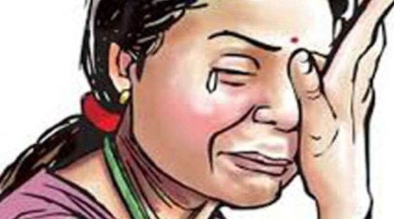 आरोपित ने घर मे घुस कर...  जादू टोना के संदेह में युवती पर ल... - CG Sandesh