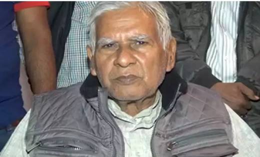 ईवीएम से हो रहा संवैधानिक अधिकारों का हनन, मतपत्र से हो मतदा... - CG Sandesh