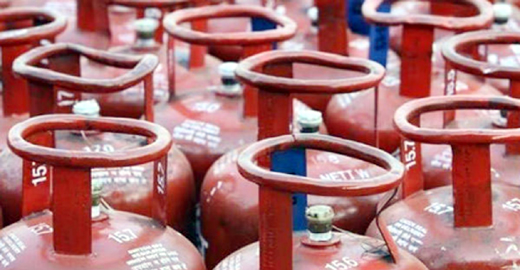 LPG सिलेंडर में होने वाले हैं बड़े बदलाव, जानिए क्या? - CG Sandesh