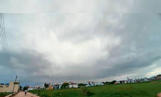 सरायपाली शहर में कोरोना के कहर के बीच मौसम का बदलता मिजाज़ - CG Sandesh