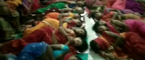बड़ी लापरवाही :  दर्द से तड़पती रहीं महिलाएं , बगैर बेहोश कि... - CG Sandesh