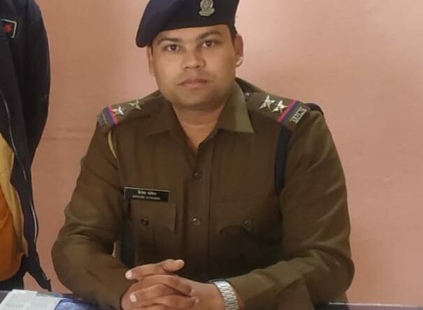 स्वच्छ एवं बेदाग छवि के चलते चौकी प्रभारी लवन हितेश जंघेल को... - CG Sandesh